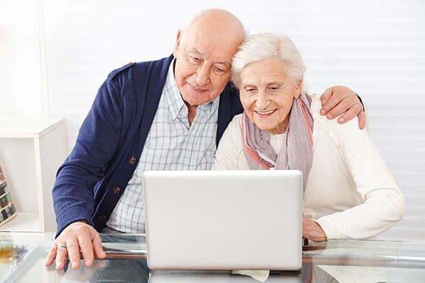 Пенсионеры Оренбуржья могут принять участие в конкурсе «Спасибо интернету»