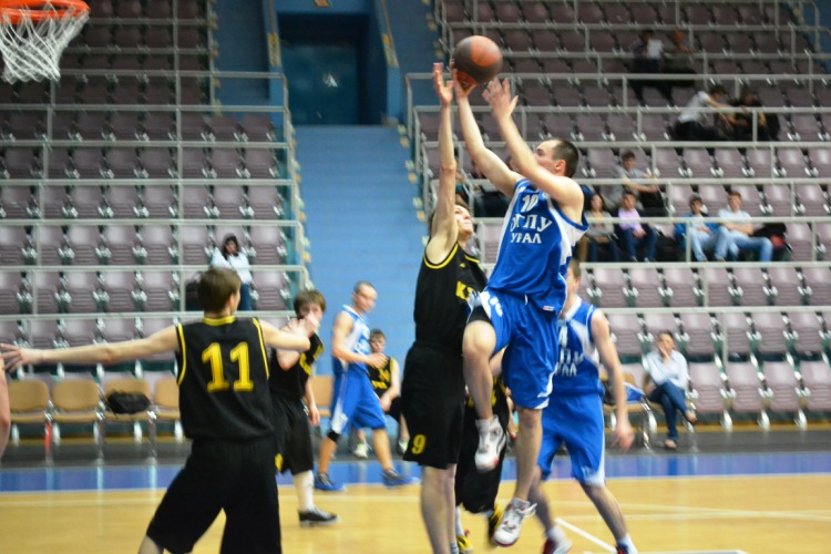 В Оренбурге прошел Чемпионат области по баскетболу