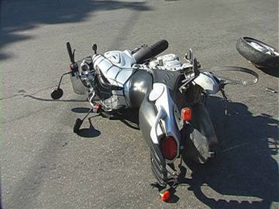 В Оренбурге женщина сбила мотоциклиста с пассажиром