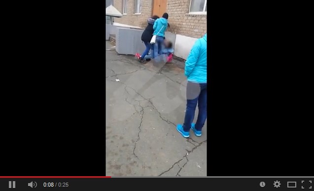 Студентки из Новотроицка жестоко избили свою одногруппницу