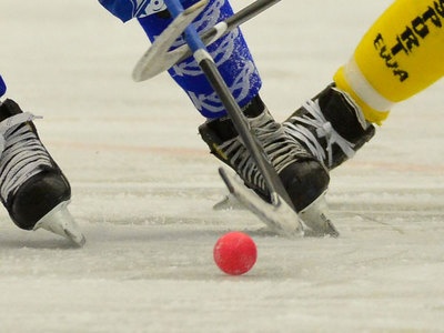 Хоккей с мячом: оренбуржцы сыграли в ничью в Екатеринбурге