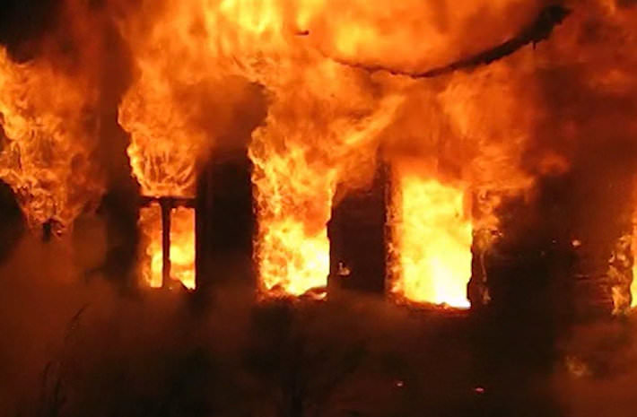 В Медногорске на пожаре погибли два человека