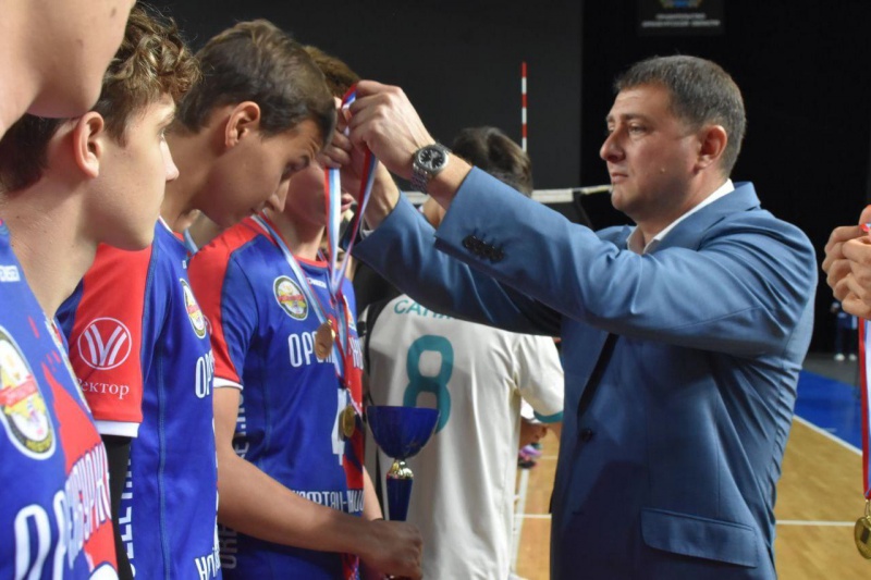 Волейбольный турнир в Оренбурге посвятили 100-летию этого вида спорта 