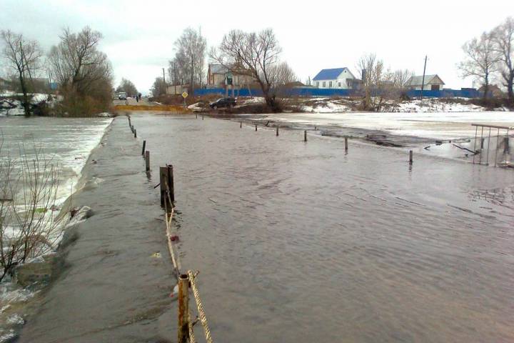 Мост в Орске открыли после снижения уровня воды в Урале