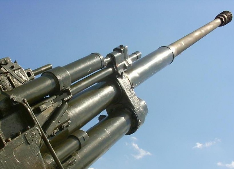 Военные отмечают День ракетных войск и артиллерии
