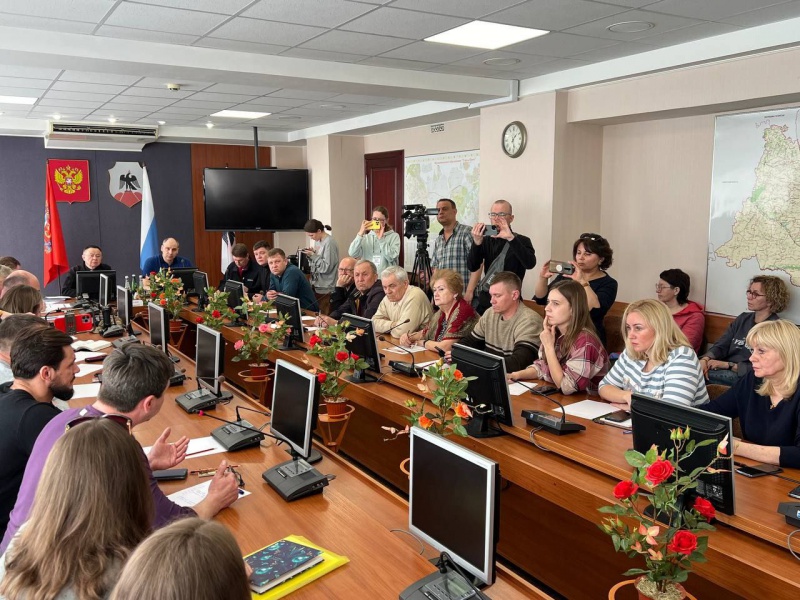 Министр строительства РФ провел встречу с жителями Орска