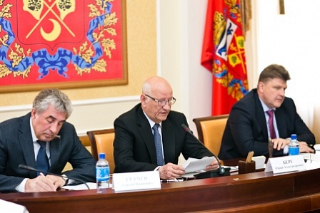 В Оренбурге прошло заседание комиссии по мониторингу социально-экономической ситуации в области
