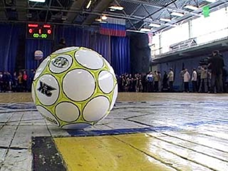 Оренбургская команда победила в мини-футболе