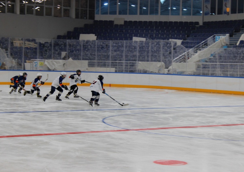 В ледовом дворце "Звёздный" возобновились тренировки хоккеистов