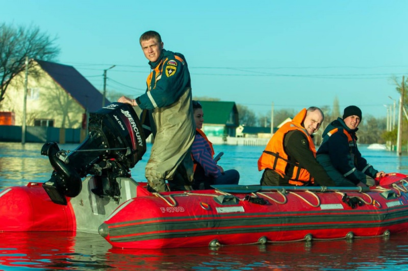 Пострадавшие от паводка в Оренбуржье получат господдержку