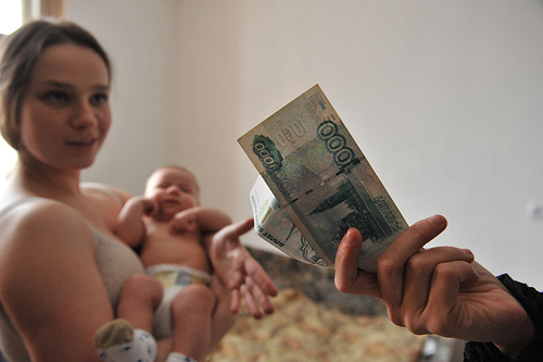 100 тысяч рублей за третьего ребенка