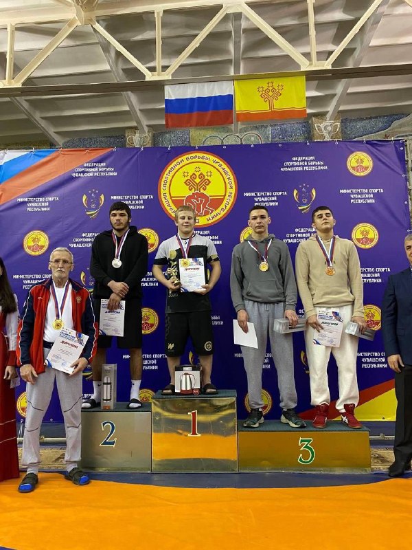 Оренбургские борцы привезли 17 медалей с первенства ПФО