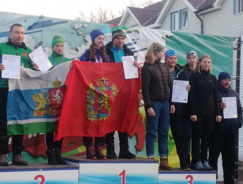 Оренбуржцы в тройке лидеров  на Всероссийских соревнованиях по спортивному туризму на лыжных дистанциях
