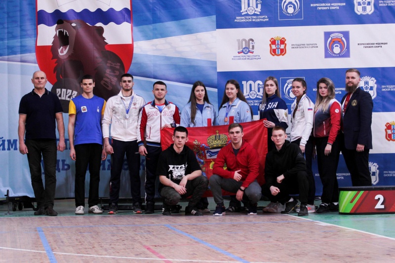  На первенстве России по гиревому спорту оренбуржцы  завоевали 3 медали 