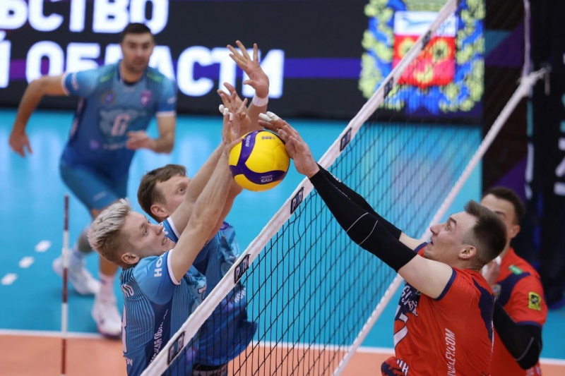 Оренбургские волейболисты одержали очередную победу