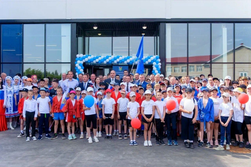 Новый физкультурно-оздоровительный комплекс с бассейнами появился в селе Северное