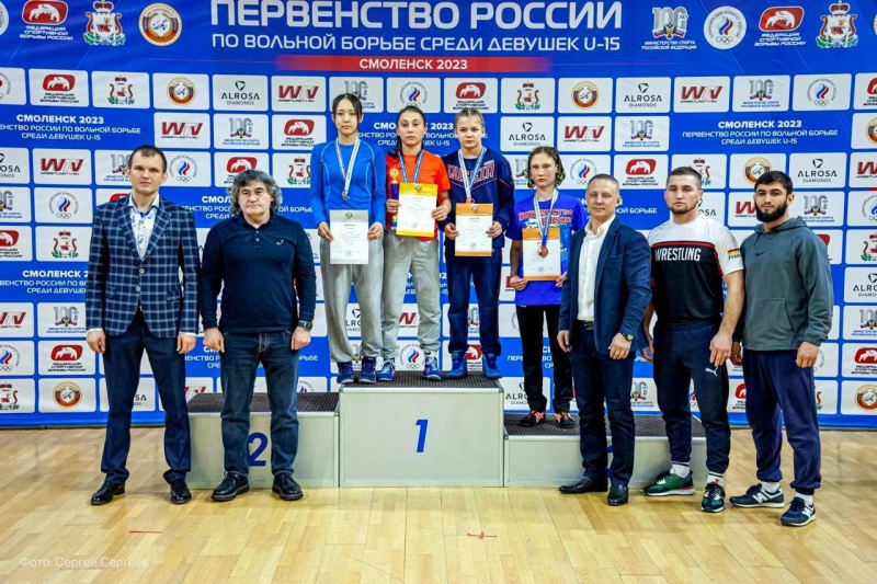 Оренбургские спортсменки успешно выступили на первенстве России по вольной борьбе