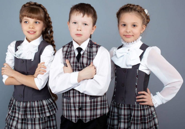 Более 13 тысяч оренбуржцев получат школьную форму по льготной цене